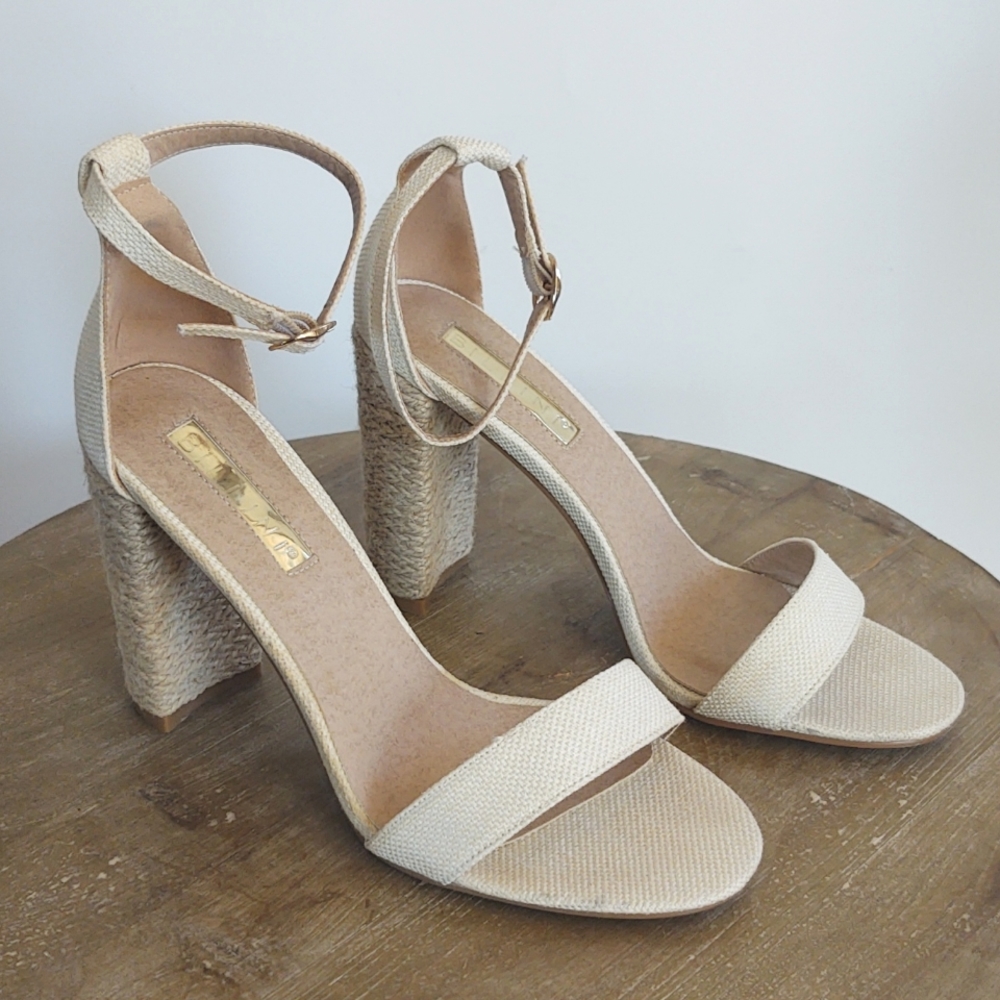 Billini Jessa Heels Cream Linen Thin Ankle Strap Block Raffia Heel  Size 8